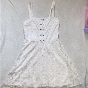 Aeropostale lace lace up white/creme dress M